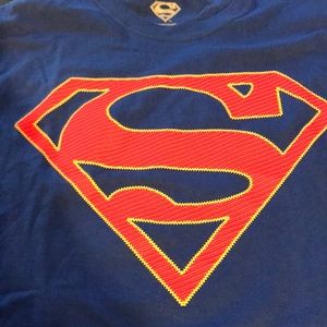 NWOT Men’s Small Blue Superman T Shirt  💕